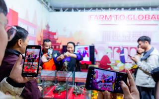 Bất ngờ về số tiền người Việt dành cho mua sắm online