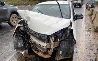 Gia đình 4 người ở Đà Nẵng gặp nạn trên đường cao tốc, cháu bé 9 tháng tuổi tử vong