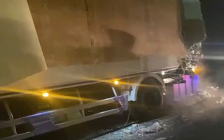 Tai nạn trên tuyến cao tốc Vĩnh Hảo - Phan Thiết, xe phải chuyển hướng qua quốc lộ