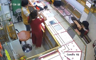 Thanh niên hỏi mua vàng cưới rồi làm liều tại tiệm vàng ở TP HCM