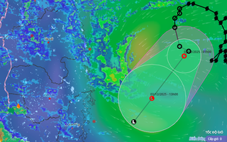 Áp thấp nhiệt đới sắp suy yếu, miền Trung tiếp tục mưa lớn