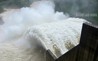 Đà Nẵng nói gì về đề xuất thay cụm từ "xả lũ" bằng "vận hành điều tiết qua tràn xả sâu"?