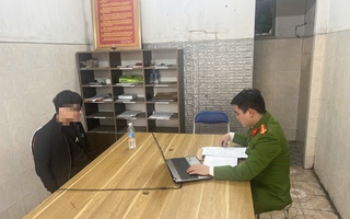 Đòi chia tay nhưng bị từ chối, nam thanh niên tạt dung dịch tẩy bồn cầu vào người tình