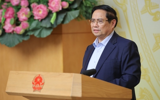 Thủ tướng: Không để doanh nghiệp phải "xin cho" và đi lại nhiều lần