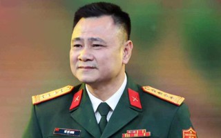 NSND Tự Long tự hào mang hai sắc áo và một trái tim trọn vẹn với Tổ quốc