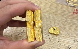 Vàng giả độn vonfram tái xuất, khó phân biệt bằng mắt thường