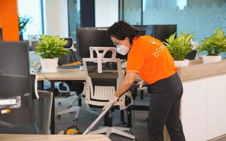 Công ty thông báo nghỉ Tết dài ngày: Buồn hay vui?