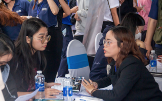 Sinh viên mới ra trường ngày càng khó tìm việc