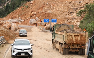 Khánh Hòa: Nhiều phương tiện được lưu thông trở lại qua đèo Khánh Lê từ ngày 24-12