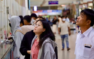 4 ngày nghỉ dịp Tết Dương lịch: Bến xe, ga tàu ở TPHCM sẵn sàng đón khách