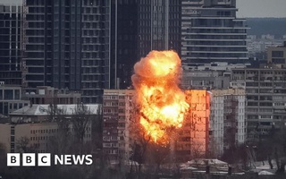 Ukraine “đỏ lửa” ngay trước khi tổng thống Mỹ - Ukraine gặp nhau