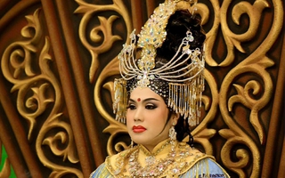 Nữ quái kiệt Bo Bo Hoàng cố vấn nghệ thuật cho dự án khủng của nghệ sĩ Hoàng Thanh