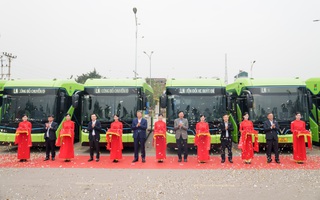 Doanh nghiệp ở Hà Nội đầu tư hơn 400 tỉ đồng chuyển 100% sang xe buýt điện