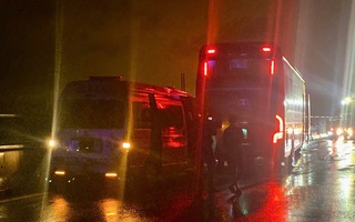 Tai nạn trên tuyến cao tốc Vĩnh Hảo – Phan Thiết, bệnh nhân trên xe cứu thương tử vong