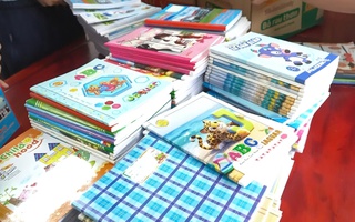 Gom góp yêu thương  tặng bạn sau bão lũ
