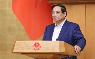 Bộ Nội vụ khẩn trương trình các văn bản về tiền lương, phụ cấp trước ngày 15-12 