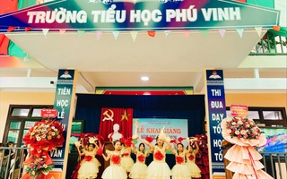 Trường không có giáo viên tiếng Anh, phụ huynh hỏi "con tôi lấy kiến thức đâu để thi?"