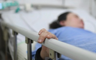 Một nhân viên y tế đột ngột qua đời ở tuổi 28, bác sĩ cảnh báo căn bệnh nguy hiểm