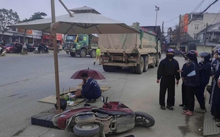 Va chạm với xe tải, người phụ nữ điều khiển xe máy tử vong thương tâm