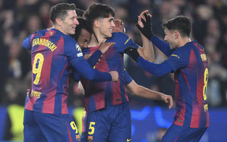 Hậu vệ tỏa sáng, Barcelona ngược dòng giành chiến thắng sân nhà ở Champions League
