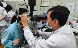 12 người Việt tìm lại được ánh sáng từ nguồn giác mạc hiến tặng của Nepal