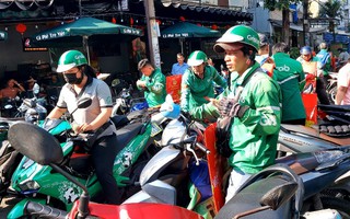 Kiến nghị đóng BHXH bắt buộc đối với tài xế xe ôm công nghệ, người làm việc trực tuyến