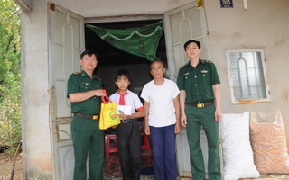 Bài dự thi cuộc thi viết "Lòng tốt quanh ta": Người chỉ huy sống trọn tình quân dân