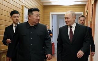 Tổng thống Putin cảm ơn nhà lãnh đạo Kim Jong-un và binh sĩ Triều Tiên