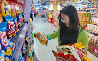 tỷ lệ bóng đá kèo nhà cái mã "cơn sốt" mua sắm trong đại lễ 30-4