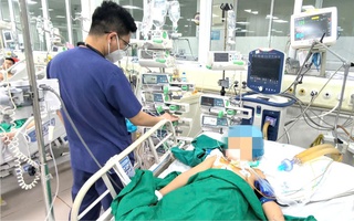 Vết thương nhỏ khi vui chơi khiến bé gái nguy kịch