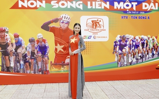 Hoa hậu Nguyễn Thanh Hà diện áo dài cờ đỏ sao vàng, xúc động khi nhắc về ngày 30-4