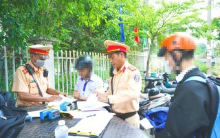 “Giật mình” con số xử phạt học sinh đi xe máy tới trường ở Đồng Nai