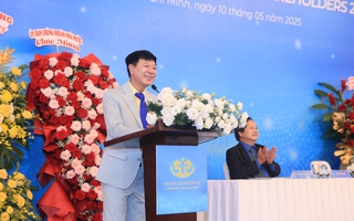 Chủ tịch địa ốc Hoàng Quân: "Tôi thương cổ đông mà cũng là thương tôi..."
