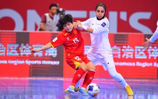 Futsal nữ Việt Nam và Iran chia điểm, chủ nhà World Cup đại bại