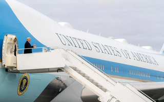 Qatar tặng máy bay 400 triệu USD, Tổng thống Donald Trump có được nhận?