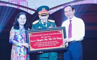 Những huyền thoại ra đi từ bão lửa