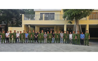 Công an TP HCM bắt chủ một công ty và 6 cán bộ hải quan
