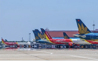 42,5% chuyến bay bị delay trong tháng 4