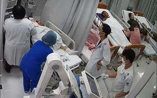 TP HCM: Cứu sống 2 sinh viên bị đâm nguy kịch