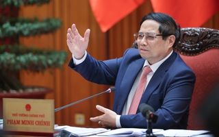 Thủ tướng: Không vì sắp xếp bộ máy mà buông lỏng việc chống hàng giả