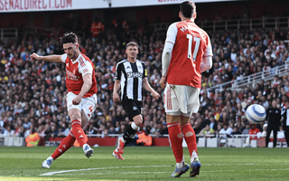 Siêu phẩm của Declan Rice giúp Arsenal định đoạt vé Champions League