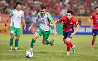 Chờ HLV Phùng Thanh Phương giúp "chiến hạm đỏ" thoát hiểm