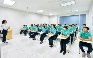 XUẤT KHẨU LAO ĐỘNG: Đừng để mức phí cản trở