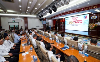 Cụ bà 83 tuổi tham gia thi viết về ngành điện miền Nam