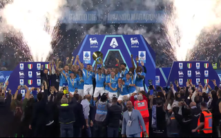 Cựu sao Man United lập đại công, Napoli lên ngôi vô địch Serie A