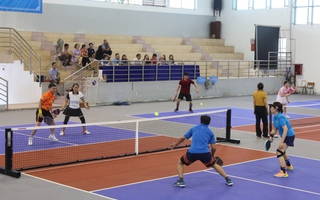 Hơn 100 vận động viên tham gia giải pickleball Công đoàn Khối Đảng và Chính quyền Khánh Hoà