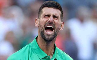 Djokovic sánh bước với Federer, Connors khi chạm mốc 100 danh hiệu
