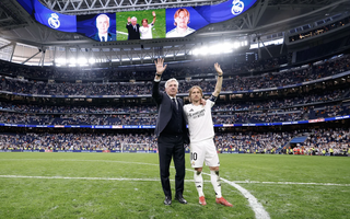 Real Madrid chia tay HLV Ancelotti và Modric bằng chiến thắng trọn vẹn