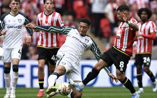 Sunderland trở lại Ngoại hạng Anh bằng bàn thắng trăm triệu bảng
