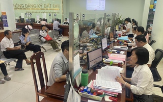Thực hư đơn phản ánh "lạm quyền" khi cấp sổ hồng tại TP HCM